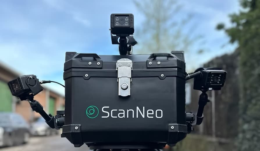 ScanNeo camera unit with three ANPR cameras, mounted on an enforcement bike